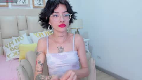 Snapshot of jinx_blue_ chatting on April 2026 03:32:01 AM jinx blue online show from April 2026 03:32:01 AM