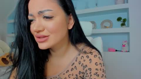 Juliee online show from October 2025 07:06:02 AM