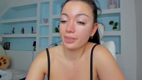 Juliee online show from February 2026 06:24:02 PM