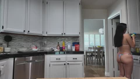 Snapshot of jiwon4u chatting on October 2025 07:03:01 PM Jiwon online show from October 2025 07:03:01 PM