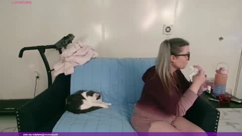 Snapshot of jjjust4fun1985 chatting on January 2025 01:45:02 AM Nicole Allen online show from January 2025 01:45:02 AM