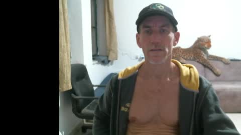 Snapshot of jlmbud chatting on April 2026 06:45:01 PM jlmbud online show from April 2026 06:45:01 PM