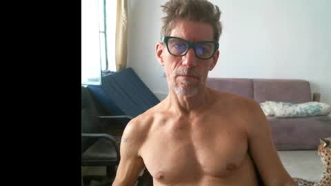 Snapshot of jlmbud chatting on June 2026 11:58:01 AM jlmbud online show from June 2026 11:58:01 AM