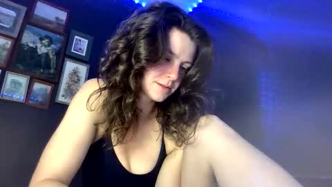 Snapshot of jlynn1997 chatting on May 2026 10:48:02 PM jlynn1997 online show from May 2026 10:48:02 PM