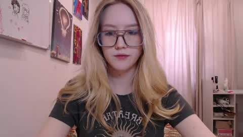 Snapshot of joan_kiss chatting on June 2026 06:37:02 AM joan_kiss online show from June 2026 06:37:02 AM