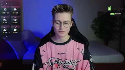 Snapshot of joan_night chatting on October 2025 07:02:02 PM J online show from October 2025 07:02:02 PM