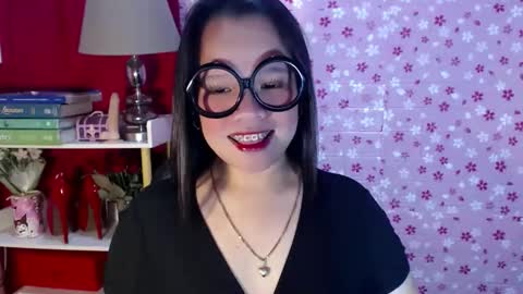 Joana online show from November 2025 08:49:01 PM