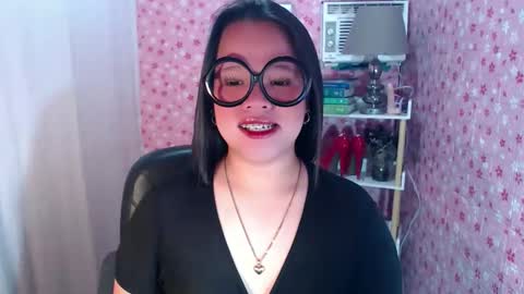 Joana online show from December 2025 09:33:01 PM