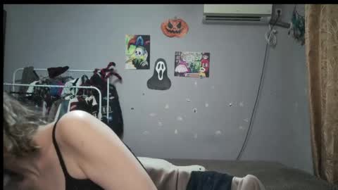 Joannatompson online show from December 2024 07:10:01 PM