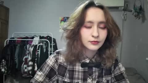 Joannatompson online show from February 2025 07:52:01 PM