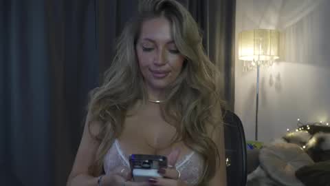 Joanne online show from November 2025 06:08:02 AM