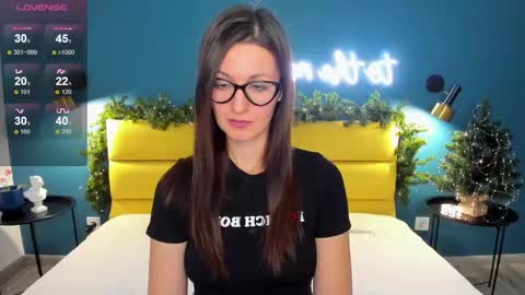 Snapshot of joannelson chatting on December 2025 01:36:01 AM Joan online show from December 2025 01:36:01 AM