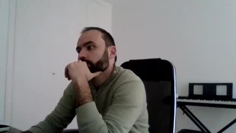 joaodias_18 online show from February 2026 12:12:01 PM