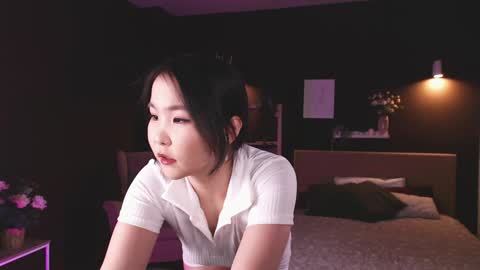 Amina online show from February 2025 03:28:02 PM