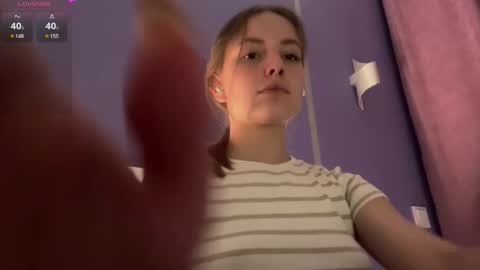 Lina online show from September 2025 01:57:02 PM