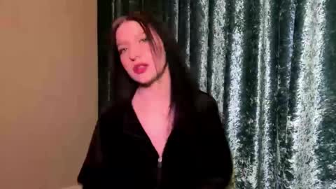 Sarah online show from March 2026 04:02:02 PM