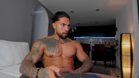 joe_esthetic online show from October 2025 07:45:02 PM