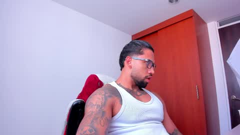 joe_esthetic online show from April 2026 12:47:02 PM