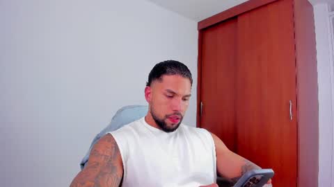 Snapshot of joe_esthetic chatting on June 2026 08:31:02 PM joe_esthetic online show from June 2026 08:31:02 PM