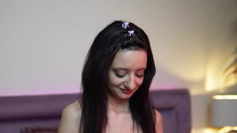  Joelle  online show from November 2025 09:49:02 PM