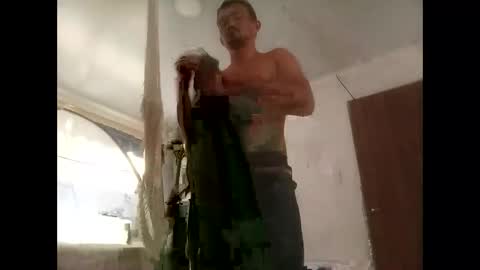 Snapshot of johan570400 chatting on April 2026 04:59:02 PM Joni online show from April 2026 04:59:02 PM