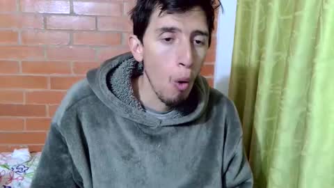 Snapshot of johan70nsexy chatting on April 2026 01:47:01 AM johan70nsexy online show from April 2026 01:47:01 AM