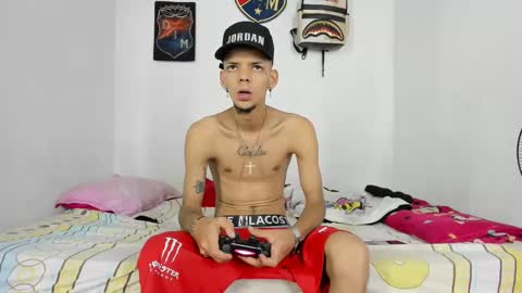 johan_and_antonella online show from December 2024 06:16:01 PM