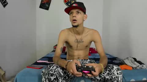 johan_and_antonella online show from January 2025 11:02:01 PM