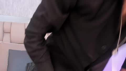 Johan  online show from September 2025 11:34:01 AM