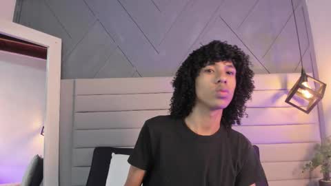 Johan  online show from November 2025 11:32:02 AM