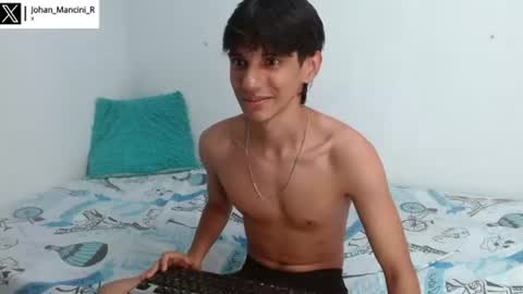 Snapshot of johan_mancini_r chatting on June 2026 05:12:02 PM johan_mancini_r online show from June 2026 05:12:02 PM