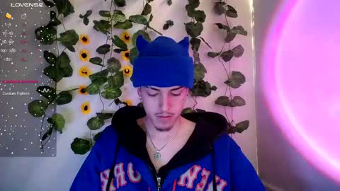 Snapshot of johan_parker222 chatting on September 2025 06:32:02 PM johan_parker222 online show from September 2025 06:32:02 PM