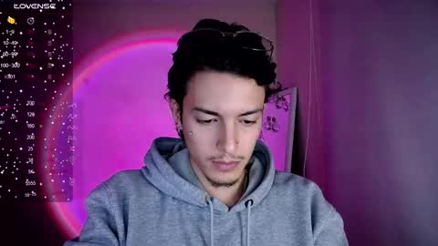 Snapshot of johan_parker222 chatting on February 2026 05:06:02 AM johan_parker222 online show from February 2026 05:06:02 AM