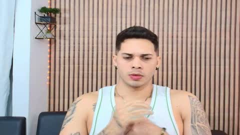 Snapshot of johan_speitzer chatting on February 2026 11:44:01 PM johan speitzer online show from February 2026 11:44:01 PM