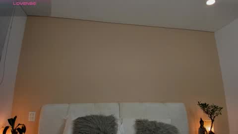 johana fox online show from October 2025 12:00:02 AM