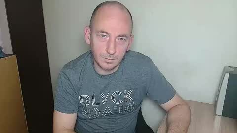 Snapshot of johanbarker chatting on February 2026 12:37:01 PM Johan online show from February 2026 12:37:01 PM