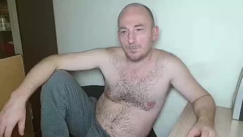 Snapshot of johanbarker chatting on February 2026 03:27:02 PM Johan online show from February 2026 03:27:02 PM