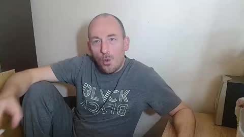 Snapshot of johanbarker chatting on February 2026 11:28:02 AM Johan online show from February 2026 11:28:02 AM