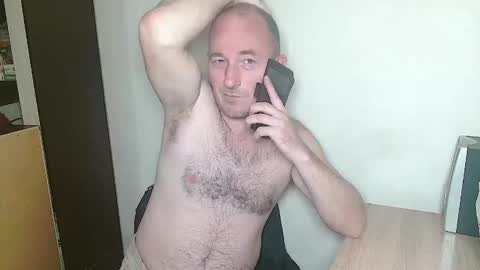 Snapshot of johanbarker chatting on March 2026 04:03:02 PM Johan online show from March 2026 04:03:02 PM