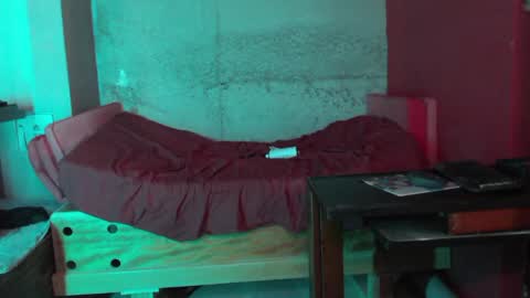 Snapshot of johanna_obey_you chatting on March 2025 04:46:01 AM Johanna Sweet online show from March 2025 04:46:01 AM