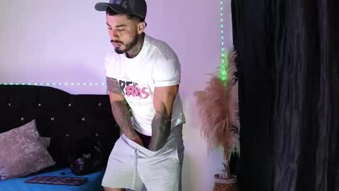 Snapshot of john_and_louis chatting on February 2026 11:58:02 AM John online show from February 2026 11:58:02 AM