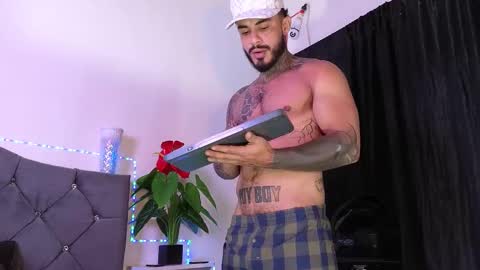 Snapshot of john_and_louis chatting on February 2026 12:04:02 PM John online show from February 2026 12:04:02 PM