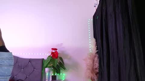 Snapshot of john_and_louis chatting on February 2026 12:04:01 PM John online show from February 2026 12:04:01 PM