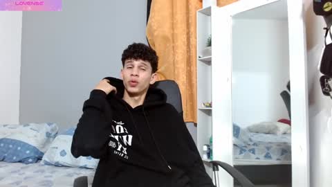 john_ssnow29 online show from December 2024 08:27:02 PM