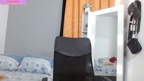 john_ssnow29 online show from December 2024 09:20:01 PM