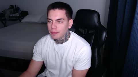 Snapshot of johnafterdark chatting on January 2026 07:04:02 PM JAXX online show from January 2026 07:04:02 PM