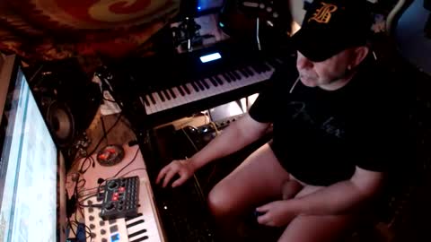 johnfeelgood004 online show from January 2026 05:00:01 AM