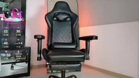 johnjaguar  online show from May 2026 11:06:01 AM