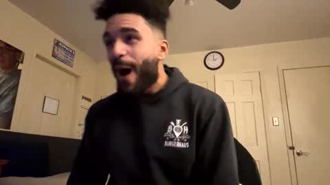 Mikemike online show from December 2025 07:01:02 AM