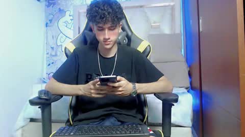 Snapshot of johnny_cagee chatting on October 2025 04:53:02 AM johnny_cagee online show from October 2025 04:53:02 AM